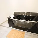 Apartment L'etoile : Beau T3 Renove /wifi *